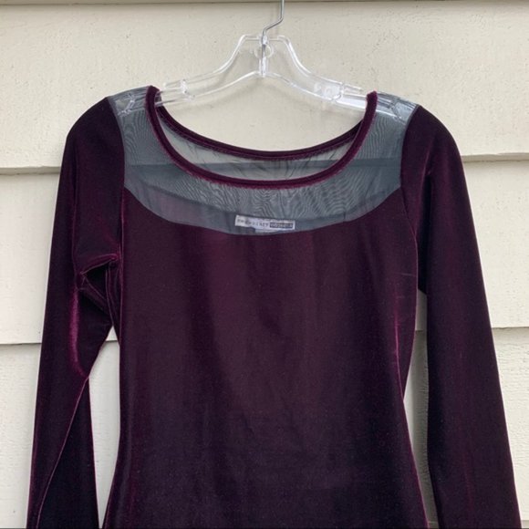 Velour - Picture 6 of 8